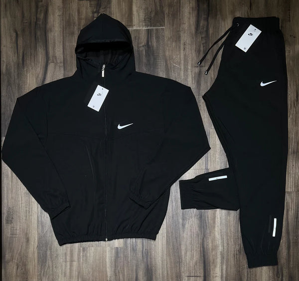 COMPRA 1 Y LLEVA 3 - Conjunto Nike