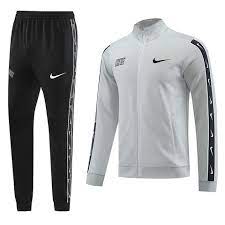 COMPRA 1 Y LLEVA 3 - Conjunto Nike